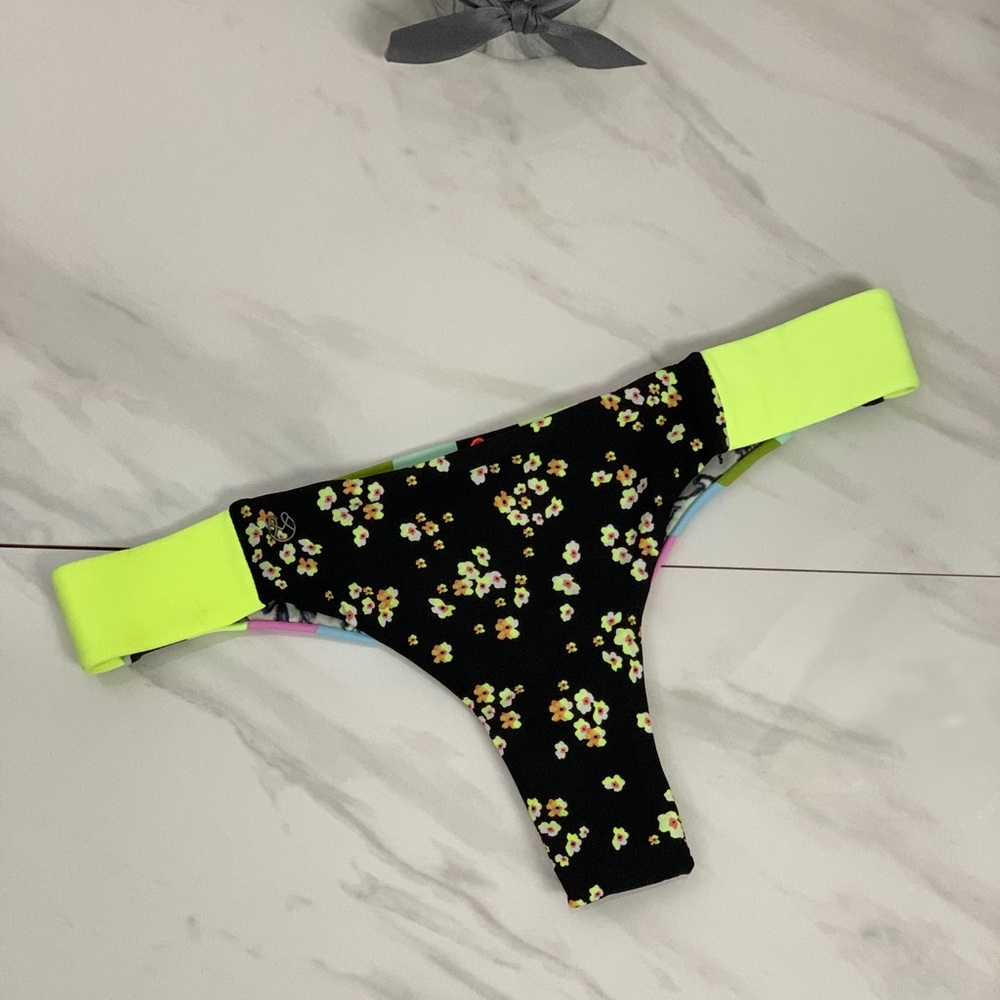 Maaji Mahalo Docks Reversible Bikini Bottoms Sz S